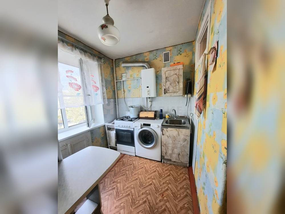 3-комнатная квартира, 58 м2 4/5 этаж, Микрорайон «Октябрьский», ул. Горького - фото 4