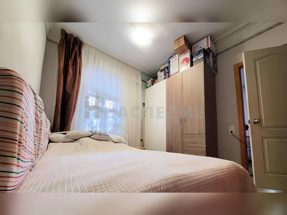 3-комнатная квартира, 35 м2 2/2 этаж, НПИ, ул. Орджоникидзе - фото 1