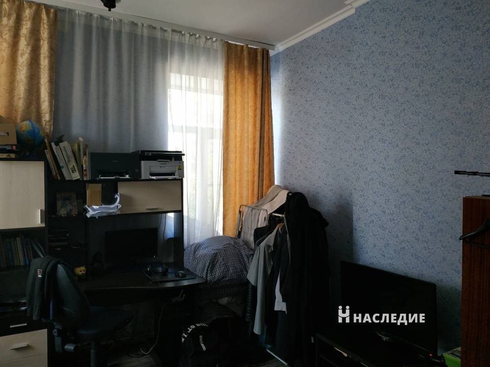 2-комнатная квартира, 56.8 м2 2/2 этаж, Собор, ул. Александровская - фото 1