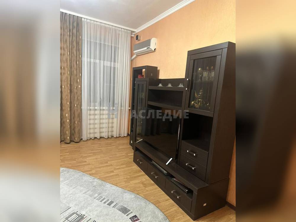 3-комнатная квартира, 65 м2 3/3 этаж, Жил-участок, ул. Гвардейская - фото 2